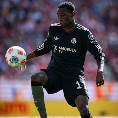 المدير الرياضي لبايرن يصدم مهاجم الفريق برحيله بنهاية الموسم