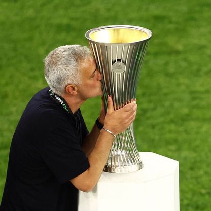 بعد تتويج تشيلسي.. ما هي الفرق التي فازت بدوري المؤتمر؟