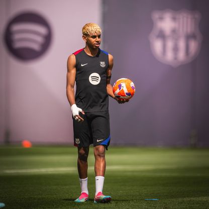 لامين يامال يثير الجدل بنشر صورة غامضة قبل حذفها سريعاً