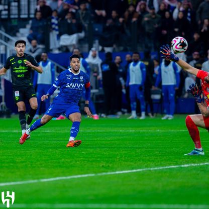 سالم الدوسري يتربع على عرش هدافي "كلاسيكو" الهلال والاتحاد