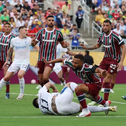 فلومينينسي يتقدم بالشوط الأول و"VAR" يحرم الهلال من ركلة جزاء