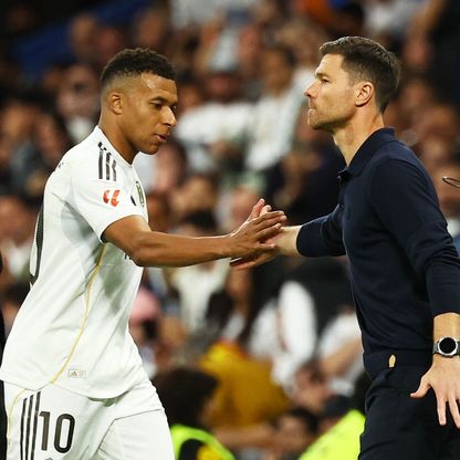 أسطورة ألمانيا: لا يوجد مدرب لديه ما يلزم لقيادة ريال مدريد