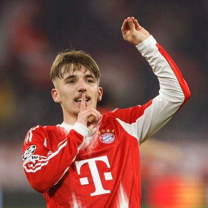 بايرن ميونيخ يخسر موهبته لينارت كارل قبل استضافته ريال مدريد