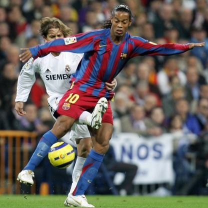 برشلونة يستفز ريال مدريد بقميص مخصص للكلاسيكو القادم