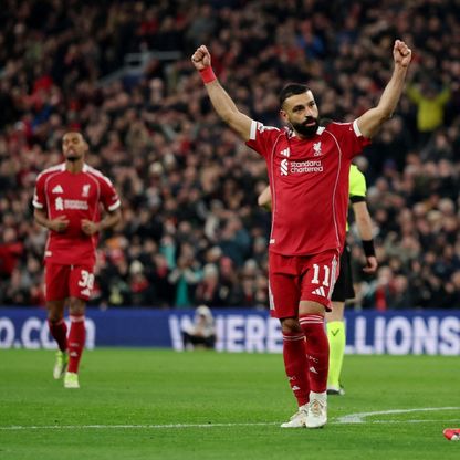 شاهد.. صلاح ينهي الصيام في فوز 6 نجوم لليفربول وفان دايك "هاتريك أسيست"