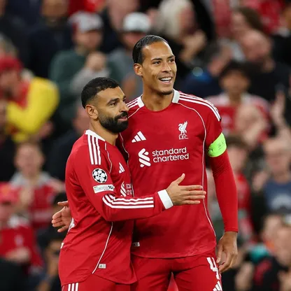 محمد صلاح وفيرجيل فان دايك من مباراة ليفربول وأتلتيكو مدريد بدوري أبطال أوروبا - 17 سبتمبر 2025