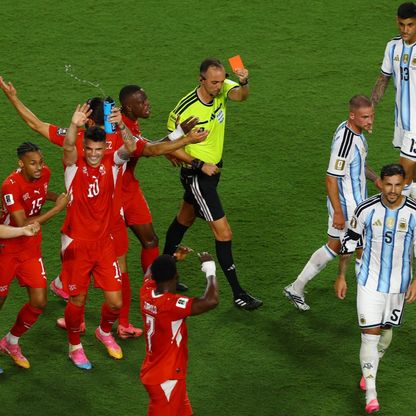 فيفا يعارض IFAB: طرد إمبولو في كأس العالم قرار صحيح