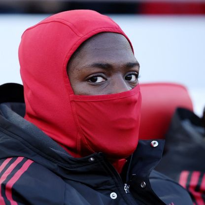 ليفربول يدعم كوناتي ضد "الإساءات العنصرية البغيضة" من جماهير غلطة سراي