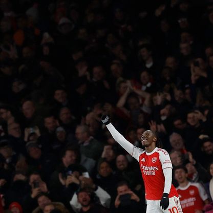 شاهد.. "هاتريك" إيزي يدمر شباك توتنهام ويعزز صدارة أرسنال