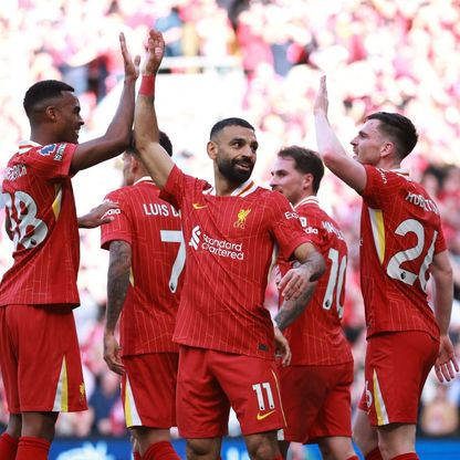 ليفربول يقيم حفل التتويج على شرف توتنهام.. وصلاح يترك بصمته