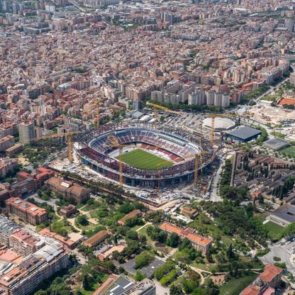 برشلونة مُهدد بالحرمان من "كامب نو" في الموسم الجديد