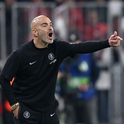 مدرب تشيلسي عن إساءة معاملة رحيم سترلينغ: أبي يعمل صياداً منذ 50 عاماً