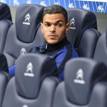 حياة مجهولة في باريس.. أين اختفى حاتم بن عرفة؟