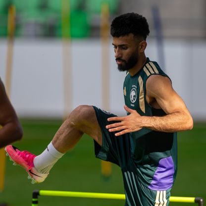 سلطان مندش يرفع سقف التحدي: هدف السعودية الفوز على إسبانيا
