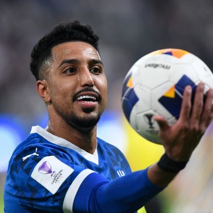 الهلال يعرض تجديد عقد الدوسري "موسماً واحداً".. وناديان يترقبان