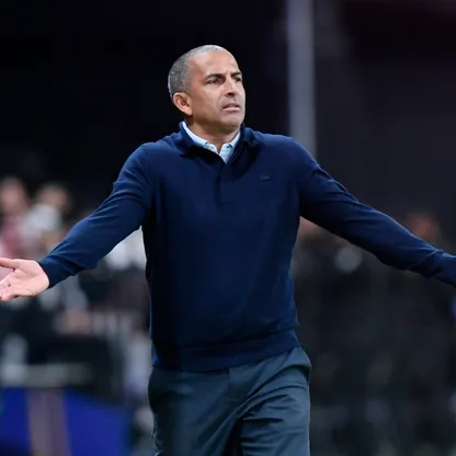 صبري اللموشي مدرب الرياض السابق في مباراة الهلال بالدوري السعودي - 1 فبراير 2026