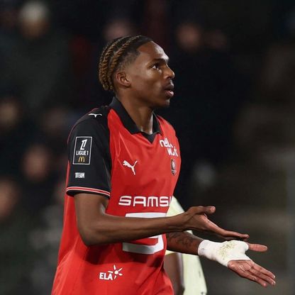 ليفربول يعزز دفاعه بـ"صفقة مؤجلة" من الدوري الفرنسي