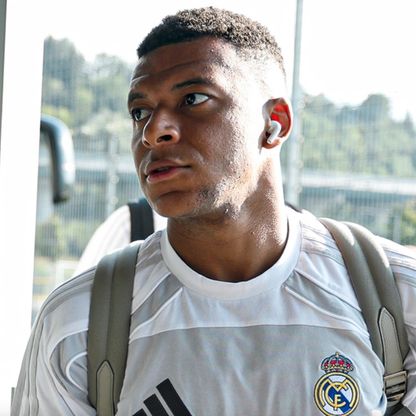 شاهد.. مبابي يسجل أول أهدافه مع ريال مدريد بالقميص رقم 10