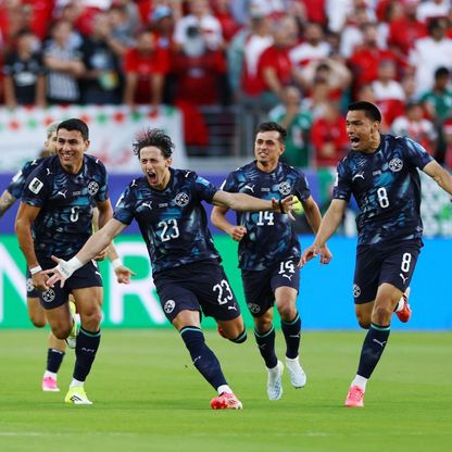 شاهد.. قذيفة تحرم إسماعيل صيباري من "أسرع هدف في كأس العالم"