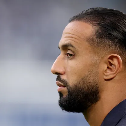 مهدي بن عطية المدير الرياضي لنادي أولمبيك مارسيليا في مواجهة فريقه أمام نيس في الدوري الفرنسي - 26 أبريل 2026