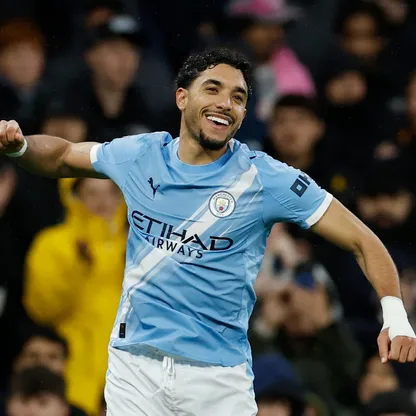 عمر مرموش مهاجم مانشستر سيتي يحتفل بهدفه في مرمى كريستال بالاس في الدوري الإنجليزي - 13 مايو 2026