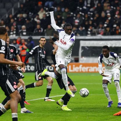 عقوبة "خفيفة" ضد توتنهام بسبب "التحية النازية".. والنادي يرد