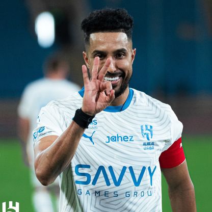 "هاتريك" لسالم الدوسري في أول مباراة للهلال بقيادة الشلهوب