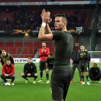 بكلمات مؤثرة.. لاعب إنتر ميلان السابق يعلن اعتزاله عن عمر 26 عاماً