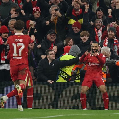 جونز يسير على خطى صلاح ويدخل في خلاف مع سلوت.. فهل يرحل؟