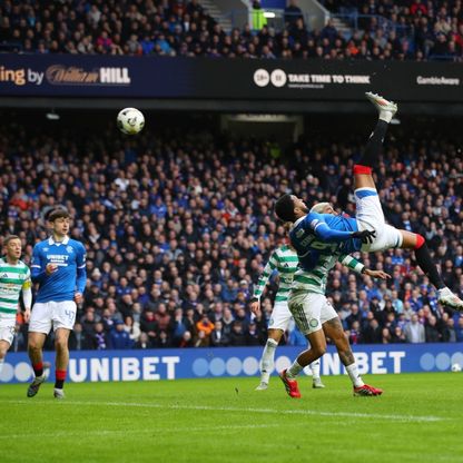 يوسف الشرميطي يسجل ركلة مزدوجة مذهلة ويكتب تاريخاً في أوروبا