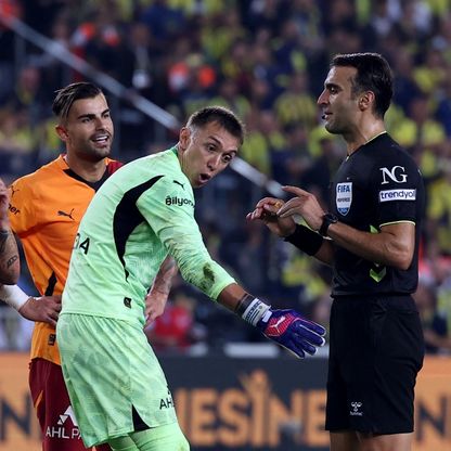 الاتحاد التركي يوقف 149 حكماً يُشتبه بتورّطهم في فضيحة مراهنات