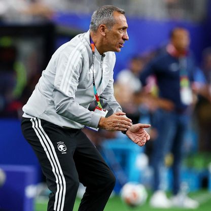 هل يستمر حتى كأس آسيا؟.. تقريران حاسمان لمستقبل دونيس مع السعودية