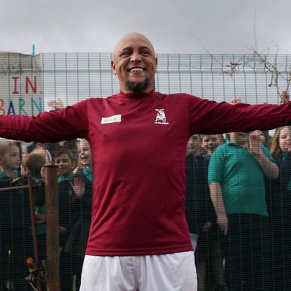 روبرتو كارلوس يخضع لجراحة عاجلة في القلب