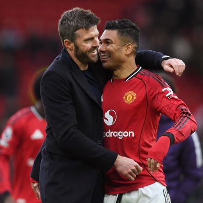 مانشستر يونايتد يتمسك برحيل كاسيميرو رغم "هتاف الجماهير"