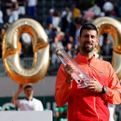 ديوكوفيتش ينضم لنادي المئة بحصد اللقب في جنيف