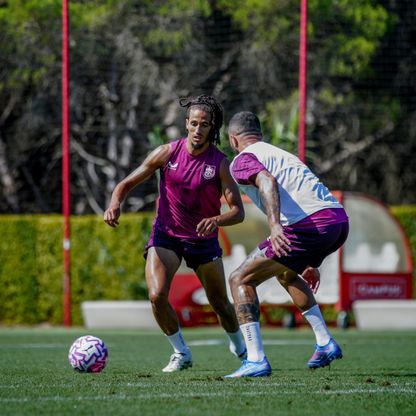 شاهد.. التونسي المجبري يُهين ووكر في تدريبات بيرنلي