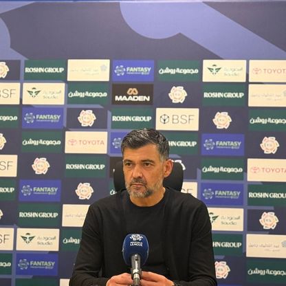 مدرب الاتحاد يهاجم الحكم ويتجاهل كريم بنزيما بعد كلاسيكو النصر