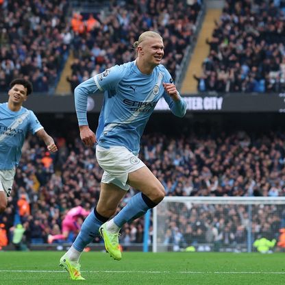 هالاند يواصل التهام منافسيه ويقود سيتي لصدارة الدوري الإنجليزي