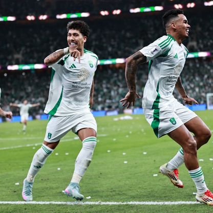 بعد استبعاد محلي.. فيرمينو يُبدع ويبكي في ليلة تتويج الأهلي