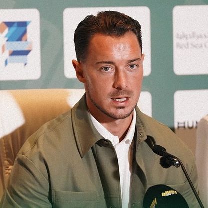 يايسله يتغنى بتشكيلة الأهلي بعد الفوز على نيوم