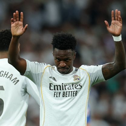 فينيسيوس يصالح جماهير ريال مدريد بهدف في ألافيس