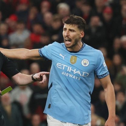 دياز يتعرض لأسرع إنذار في تاريخ ديربي مانشستر بالبريمييرليغ
