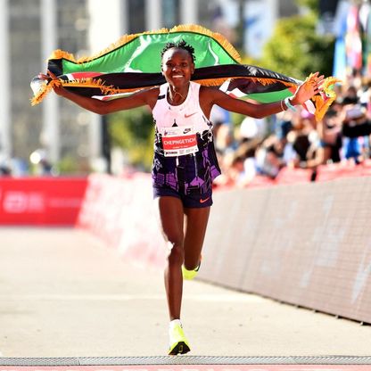 إيقاف حاملة الرقم القياسي العالمي للماراثون بسبب المنشطات