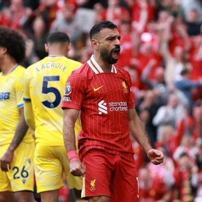 محمد صلاح يحاول الانفصال عن تييري هنري أمام أتلتيكو مدريد