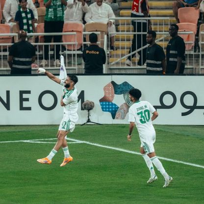 أبو الشامات أساسياً.. تشكيلة الأهلي أمام النجمة بدوري روشن