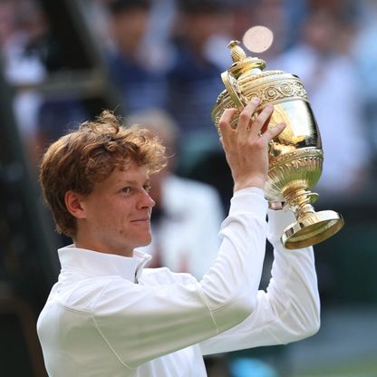 سينر يُنهي هيمنة ألكاراز في ويمبلدون وينتزع لقبه الأول