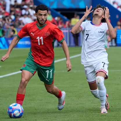 المغربي الواحدي يقترب من نادٍ كبير بالدوري الألماني