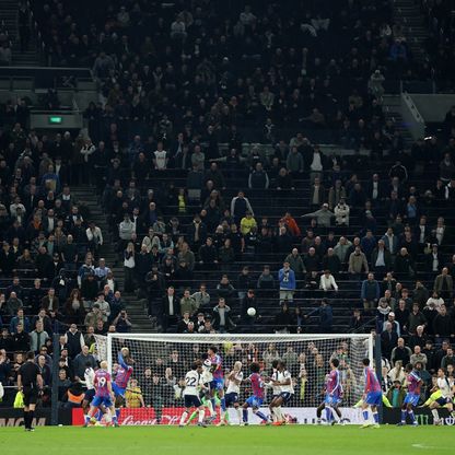 تحسباً للهبوط.. توتنهام يغيّر موعد شراء تذاكر الموسم الجديد