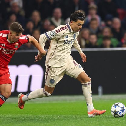 لاعب بلجيكي من أصل مغربي يثير صراعاً بين ريال مدريد وبرشلونة