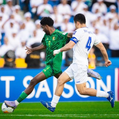 طرد لاعبَين من أوزبكستان في الشوط الأول بنهائي كأس آسيا أمام السعودية